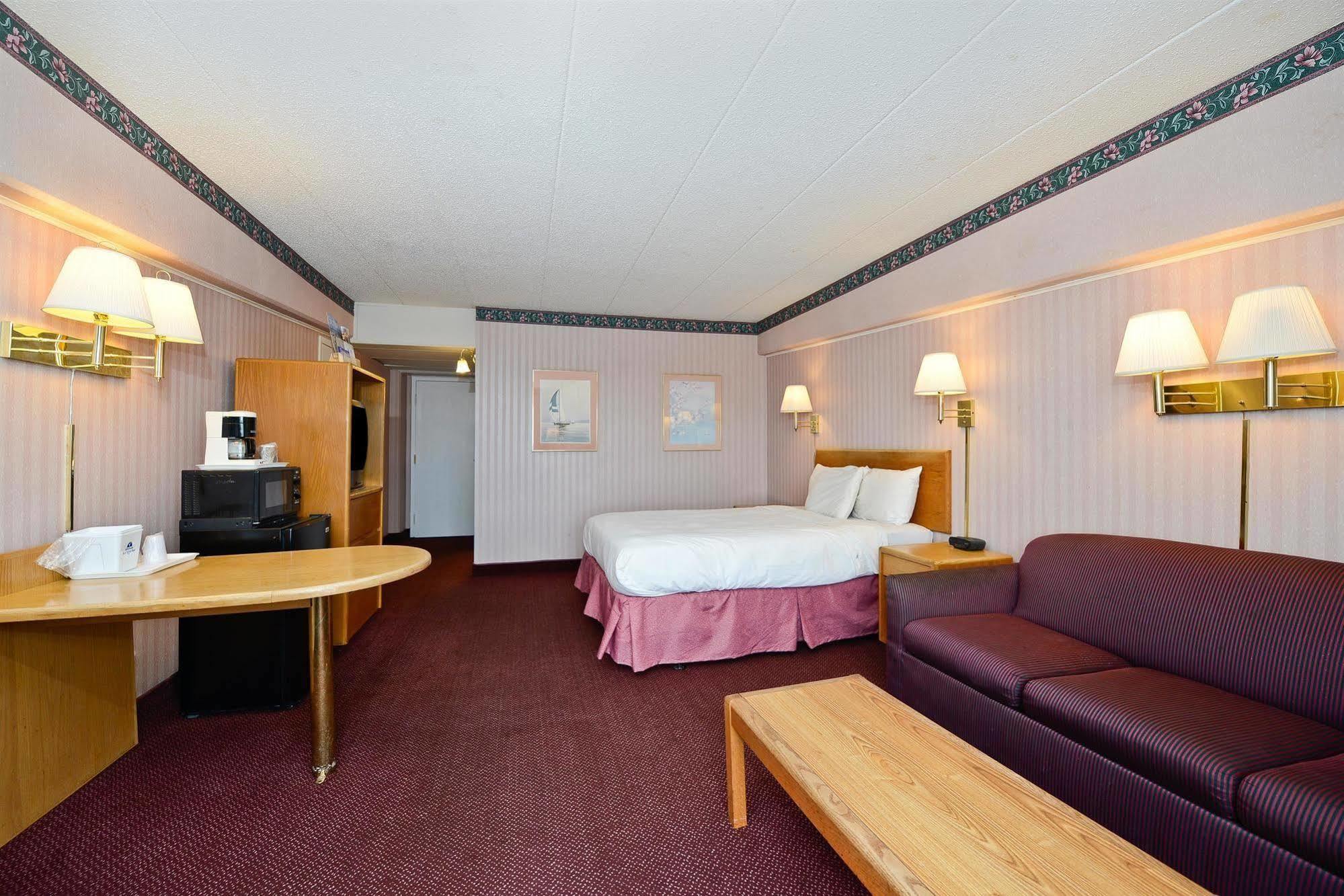 Howard Johnson By Wyndham Saint Joseph Benton Harbor Zimmer foto